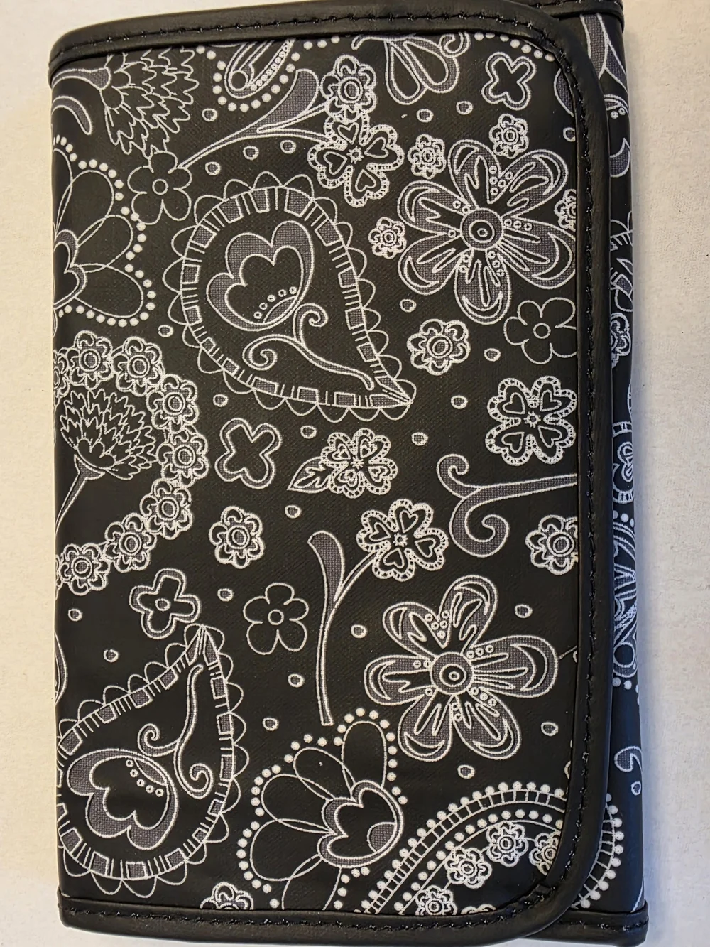 Thirty-One NWT Fold-n-Go Black Paisley Parade Pattern PadFolio with Notepad